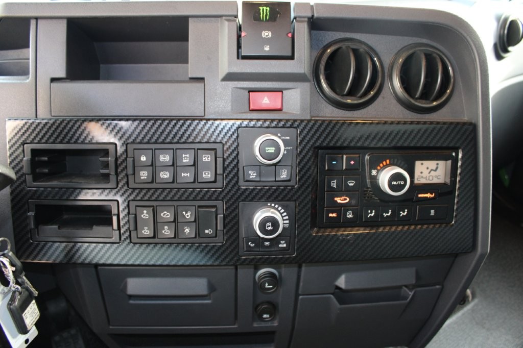 RENAULT T 440, NEZÁVISLÁ KLIMATIZACE