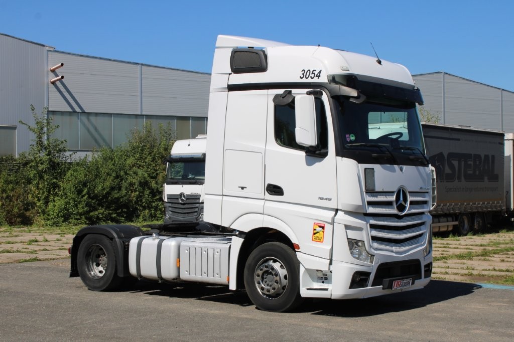 Mercedes-Benz ACTROS 1845