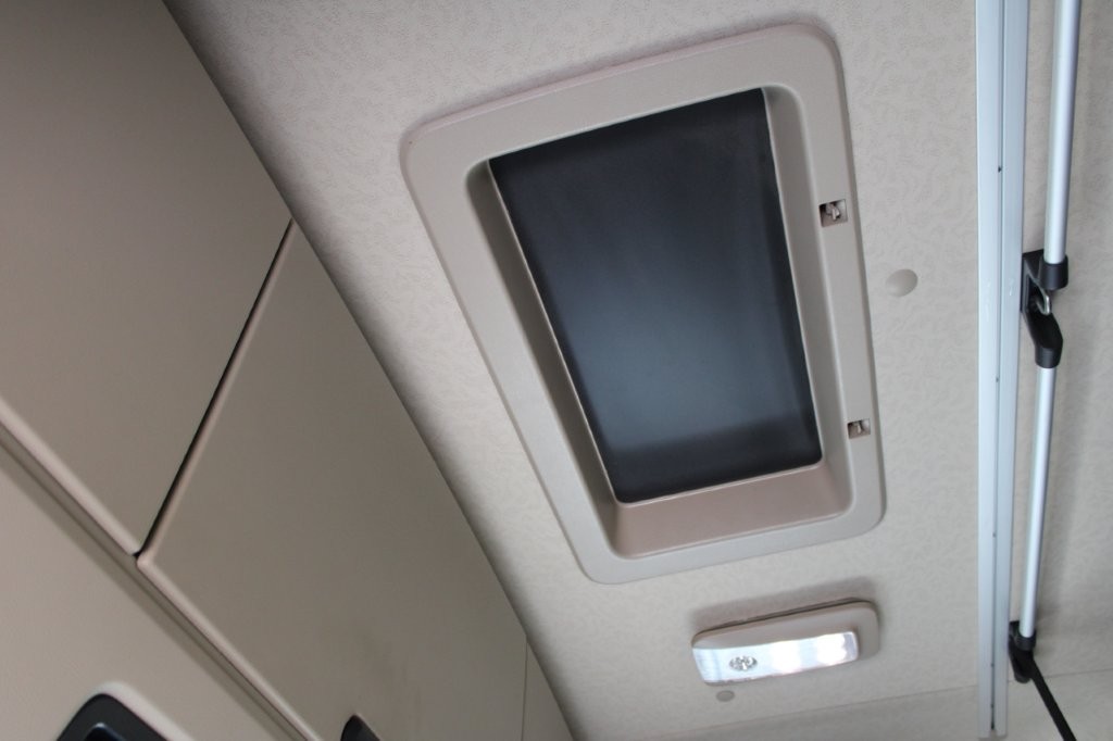 Mercedes-Benz Actros 2542 NAVIGACE + PANAV (8,20m x 2,48m x 3m)